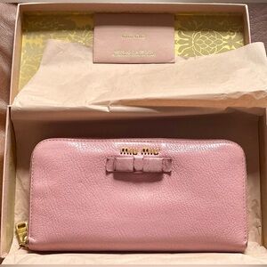 EUC! 100% Authentic,Miu Miu,Continental,Long Zip Around Wallet 🎀Madras Bicolor🌹💖